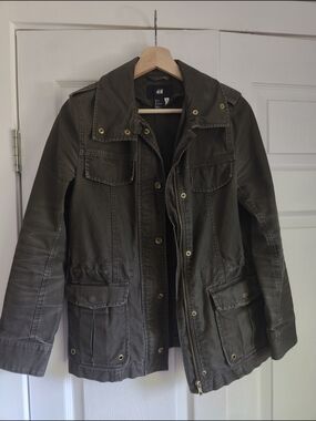 H&M Olive Green Military Field Jacket with Multi-Pocket Front